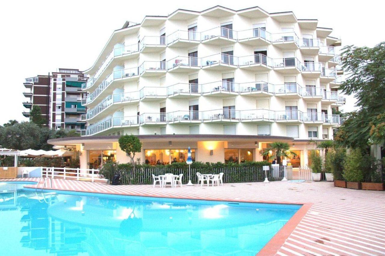 Hotel Bellevue Beach - Sul Mare Milano Marittima Kültér fotó