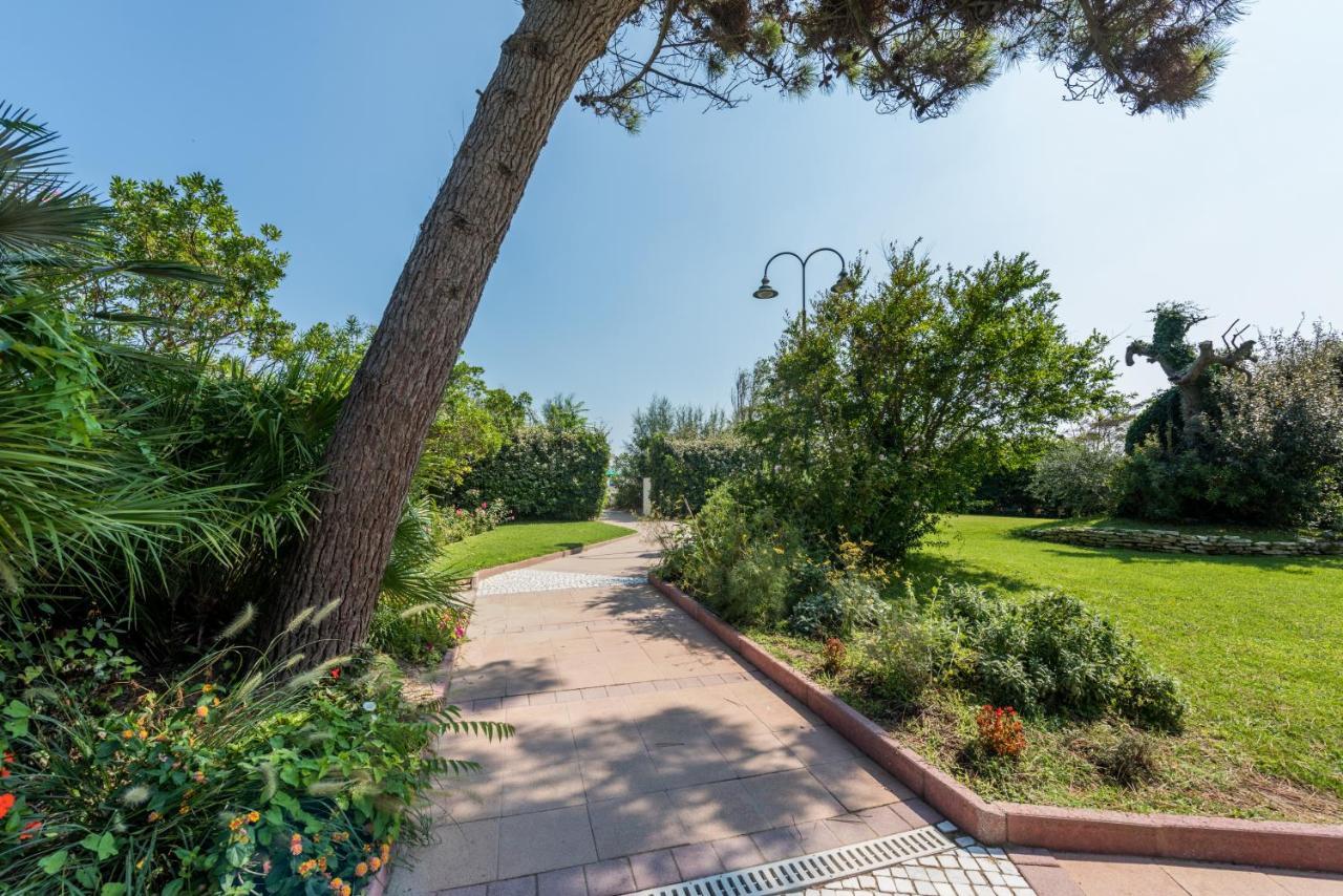 Hotel Bellevue Beach - Sul Mare Milano Marittima Kültér fotó