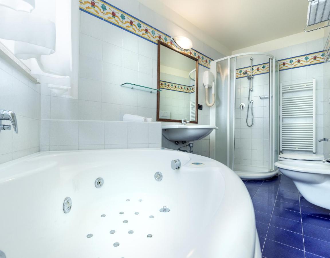 Hotel Bellevue Beach - Sul Mare Milano Marittima Kültér fotó