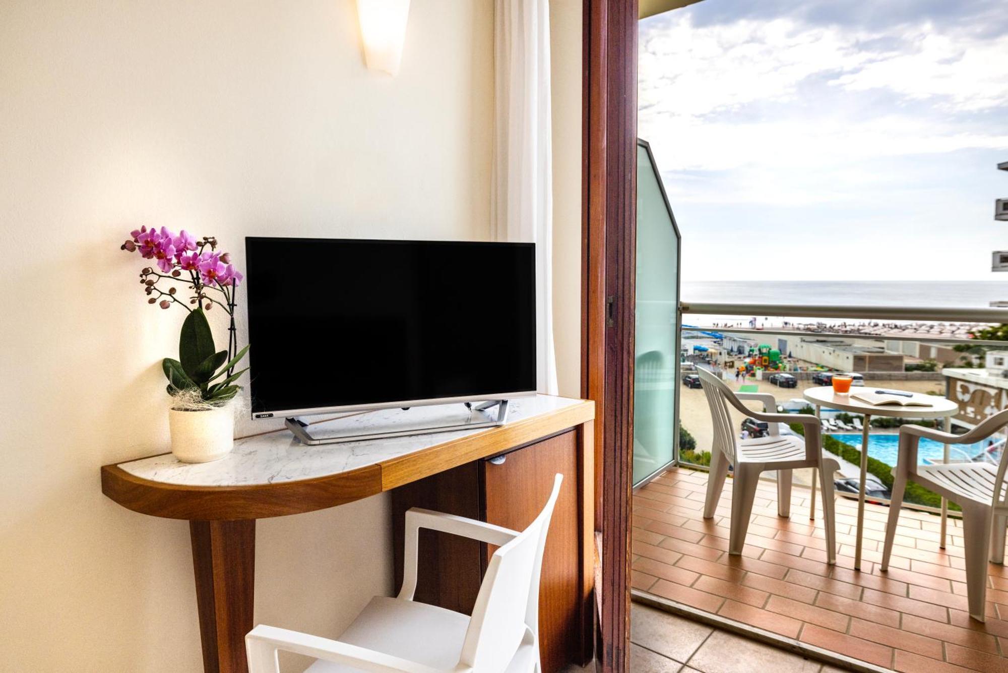 Hotel Bellevue Beach - Sul Mare Milano Marittima Kültér fotó